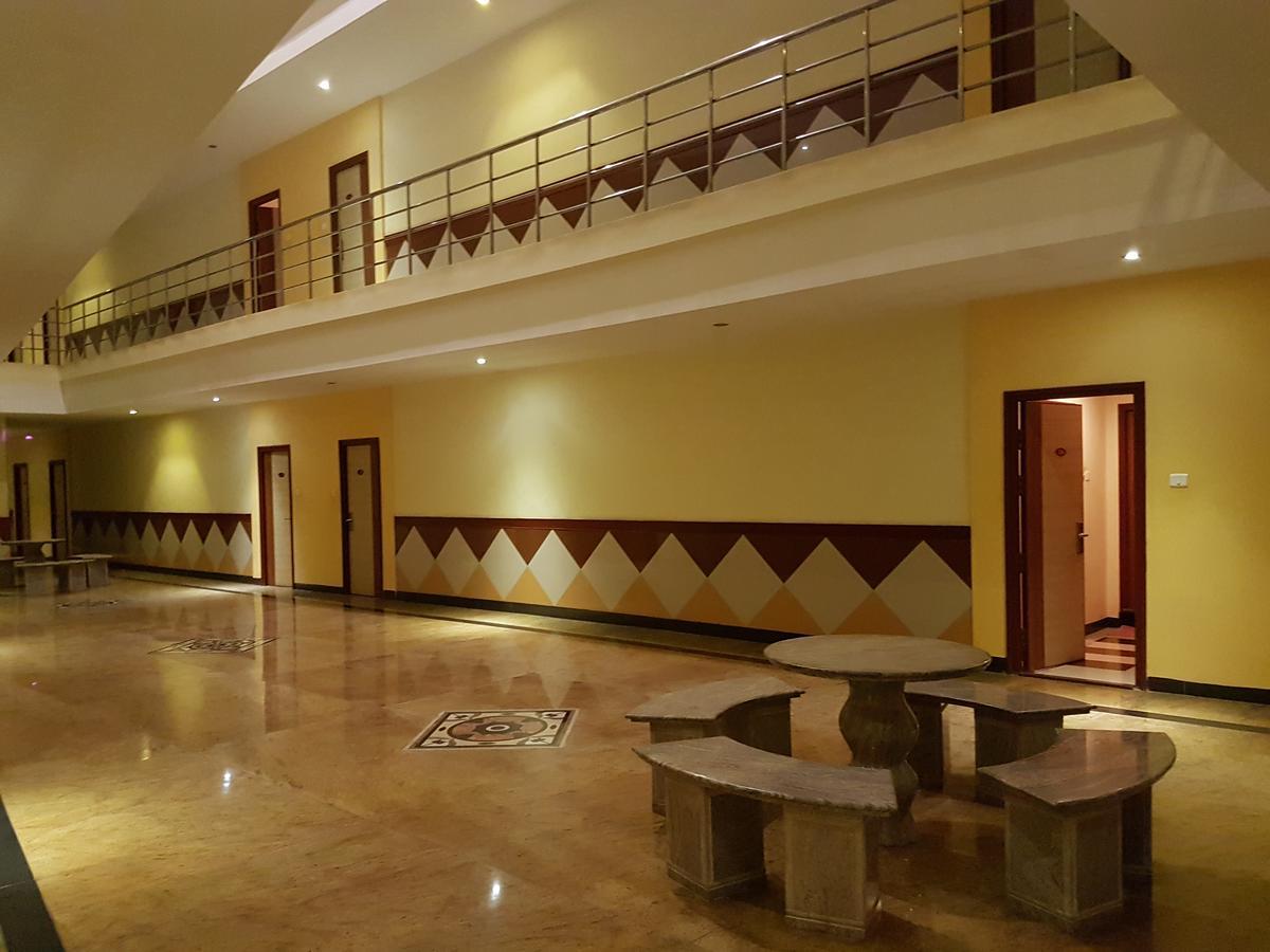 Hotel Subhalakshmi Palace Karaikudi Exterior foto