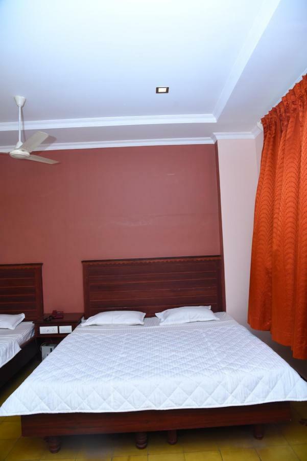 Hotel Subhalakshmi Palace Karaikudi Exterior foto
